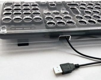 Teclado colmeia para estudante com paralisia cerebral